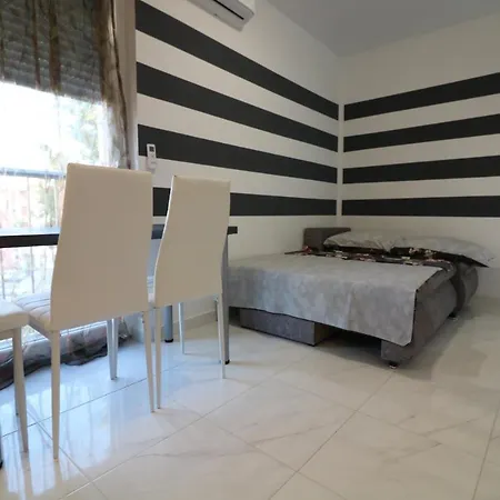 Apartment Sneky